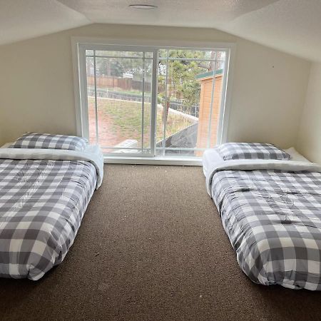 Cedar Tiny Home Woodland Park Bagian luar foto