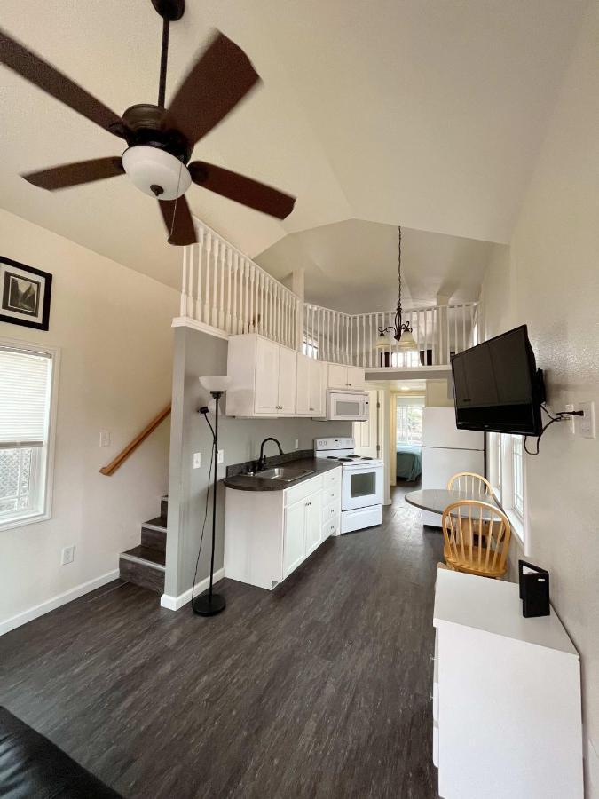 Cedar Tiny Home Woodland Park Bagian luar foto